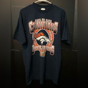 Vintage Denver Broncos Back to Back Champions Super Bowl XXXIII Men’s L T-Shirt